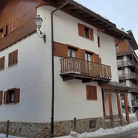 Ξενοδοχείο με διαμερίσματα Maison Rosalp